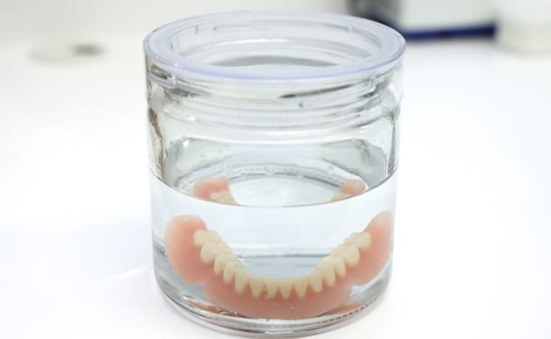 義歯・補綴物の除菌・洗浄例